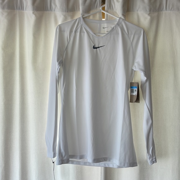 Nike Women’s Dri‑FIT Long Sleeve Tee White with Thumb Loops – NWT - Picture 3 of 7